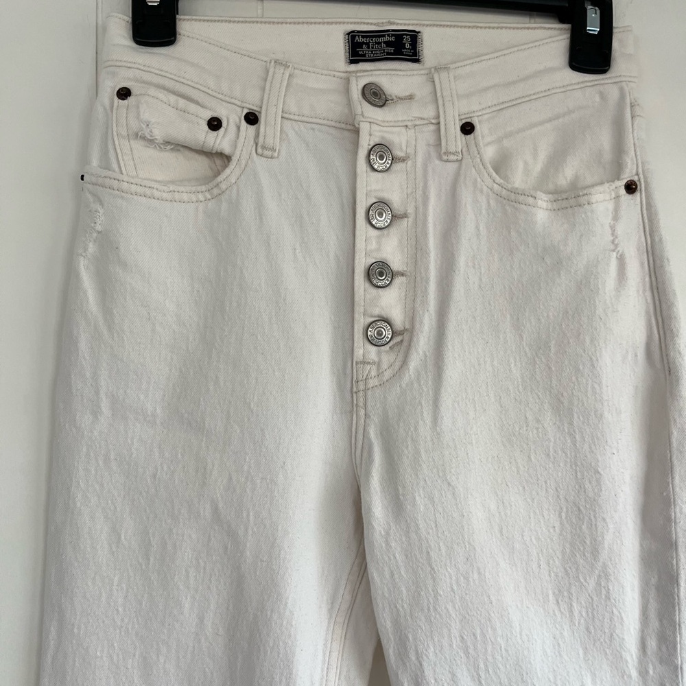 Abercrombie & Fitch Ultra High Rise Straight White ButtonFly Women's Jeans 25/0s